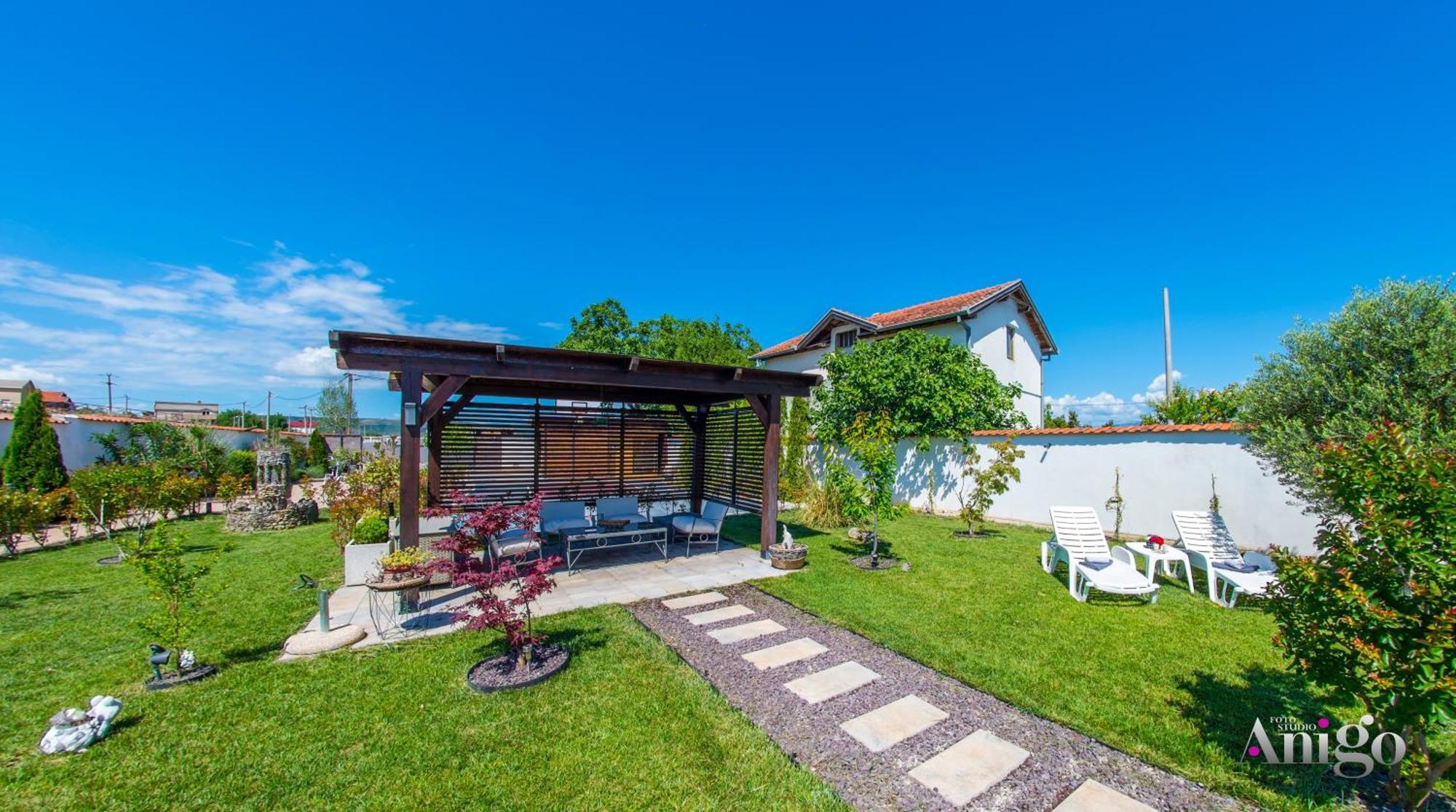 Villa Vie Благай Екстериор снимка