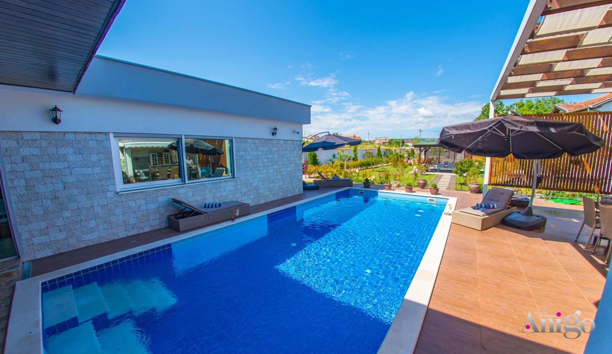 Villa Vie Благай Екстериор снимка