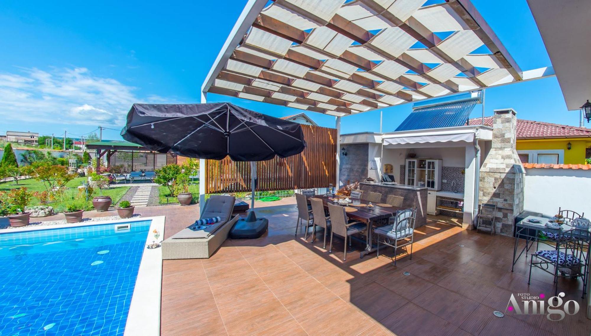 Villa Vie Благай Екстериор снимка